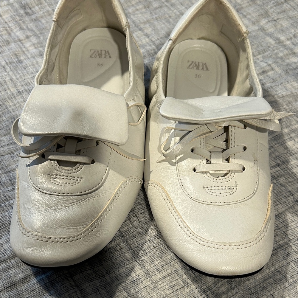 Zara Women's Cream Leather Loafers